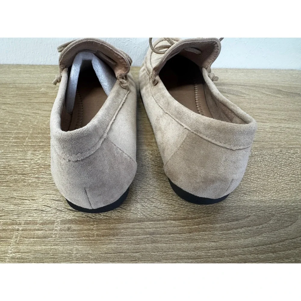 Sand Faux Suede Driving Moccasin Loafers Car Shoes Bow Slip On Flats NIB Sz 8